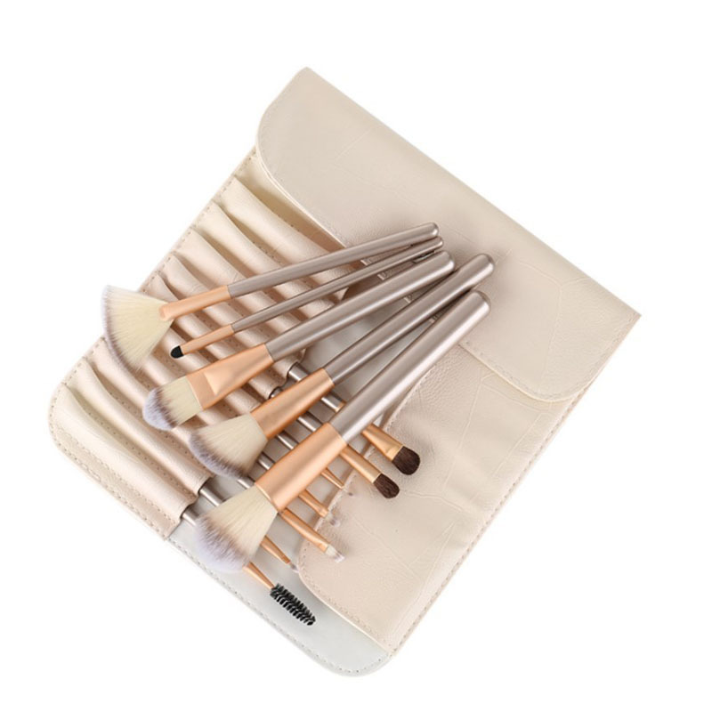 Beige and white makeup brush set fan-shaped makeup appliance